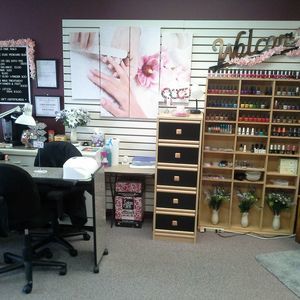 Meet your Posher, Lorie